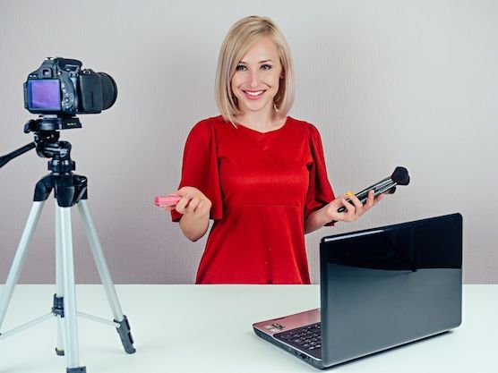 Najlepsze formaty wideo do mediów cyfrowych: Kompletny przewodnik dla twórców i marketerów