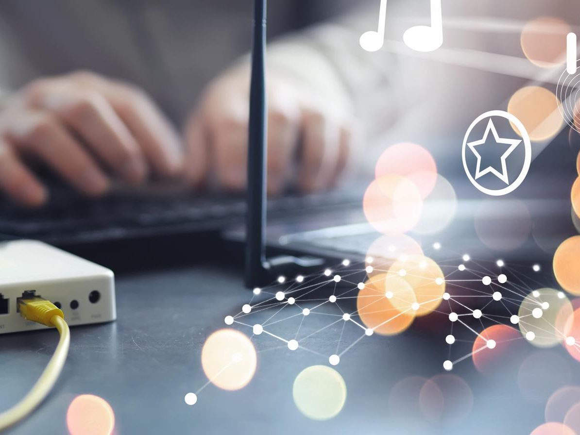 Jak skutecznie zwiększyć zasięg platformy multimedialnej w internecie